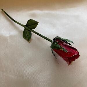 Vintage Red rose metal pin brooch with gold accents jewelry